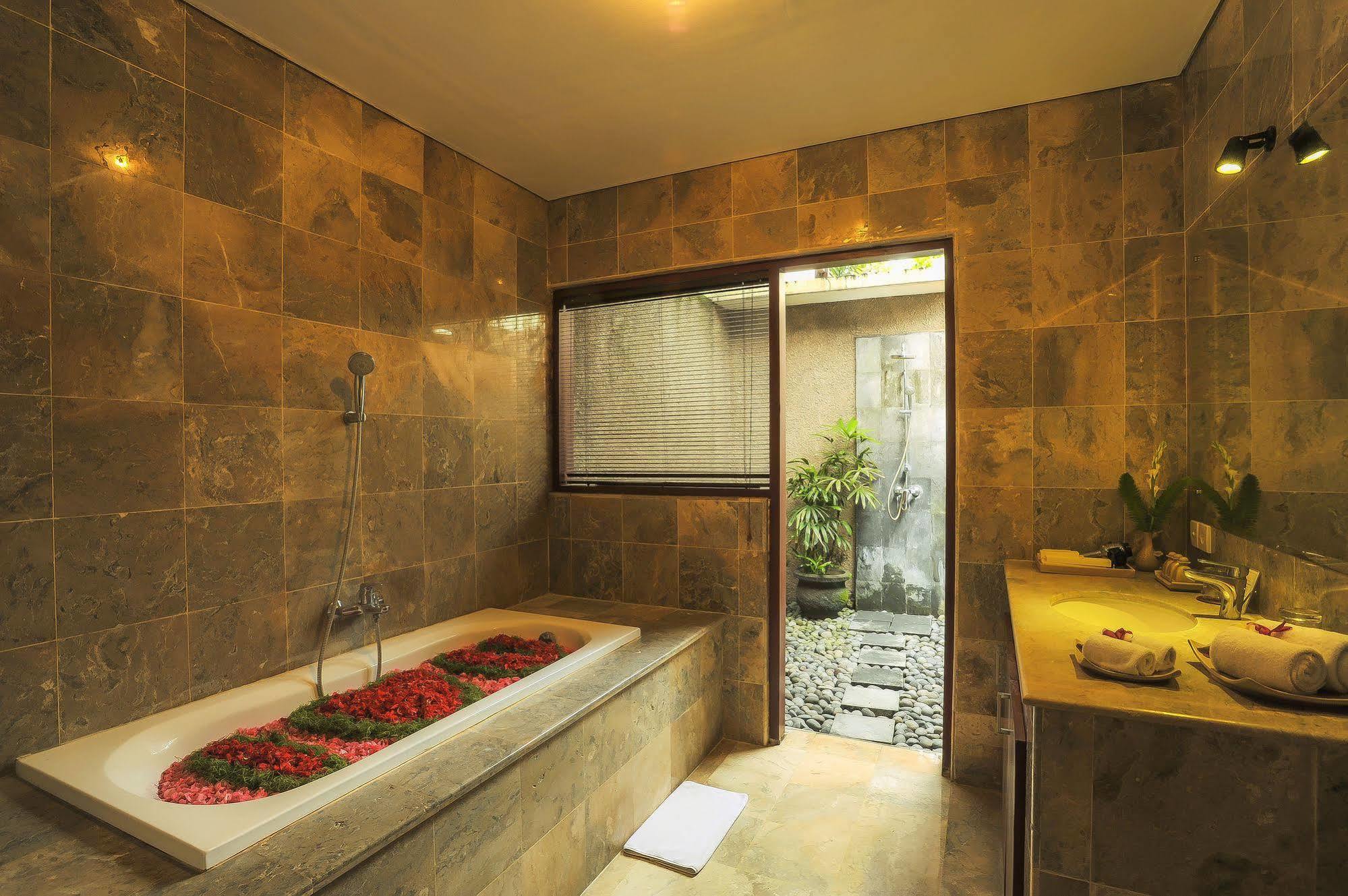 Aksata Villas Canggu Exterior foto